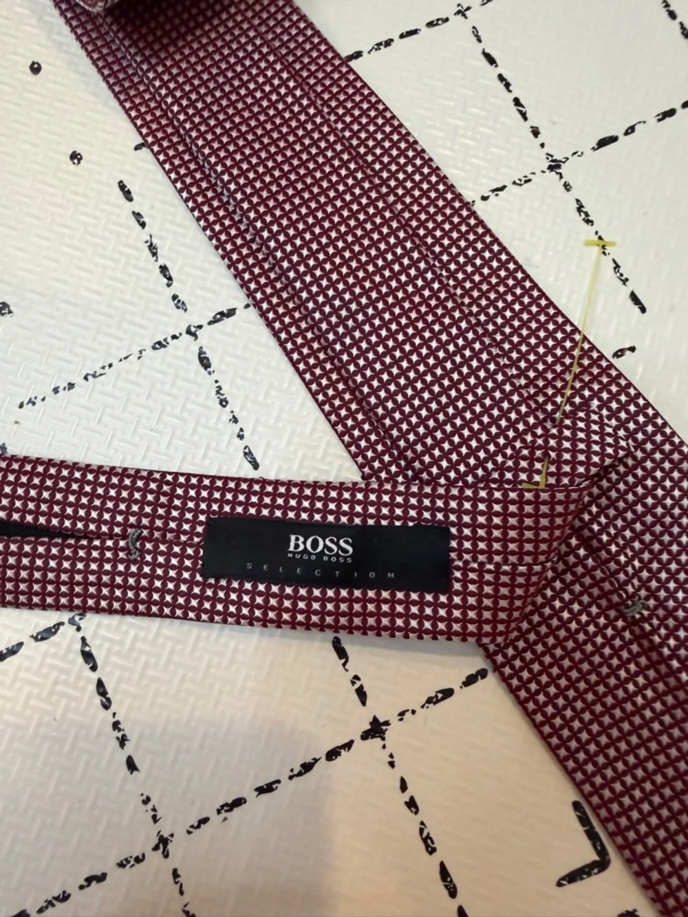 Hugo‎ Boss Selection burgundy tie